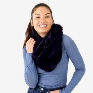 The Jetset Diaries Infinity Faux Fur Scarf Midnight Navy Blue Soft Scarf Womens